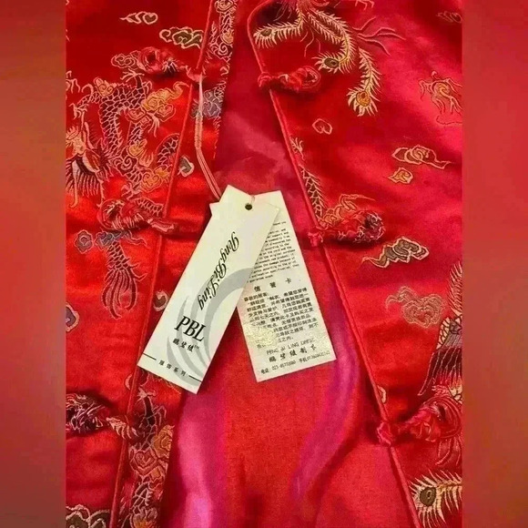 NWT Chinese Embroidered Silk Padded Jacket Red & Black Dragon Women’s Size Small - Picture 6 of 11